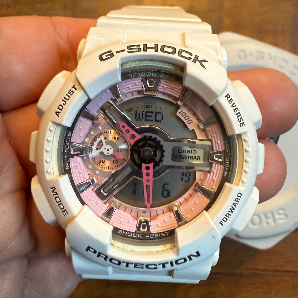 Casio G-Shock Pink and Gray Dial White Resin Quartz Ladies Watch GMAS110MP-7A
